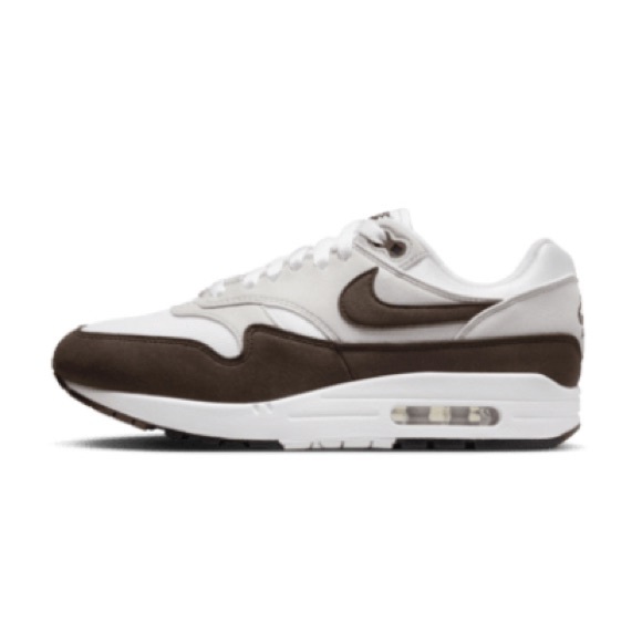 Nike Shoes - Nike Air Max 1